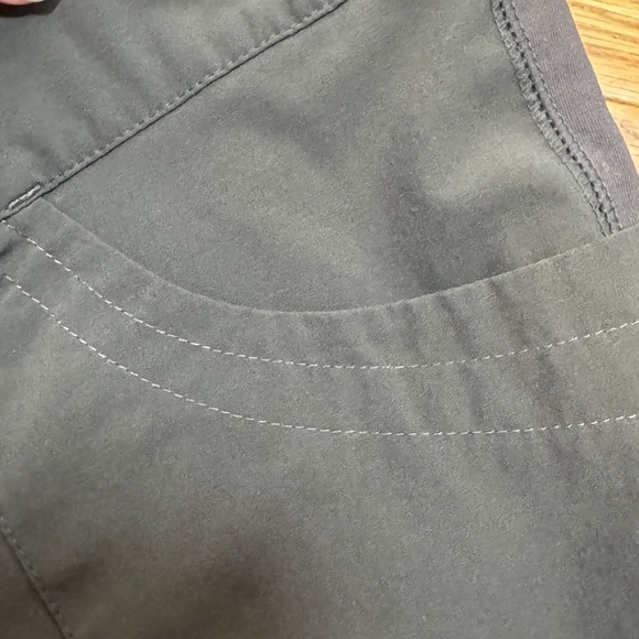 Nike Dry Fit Work Out Capris - Picture 3 of 6